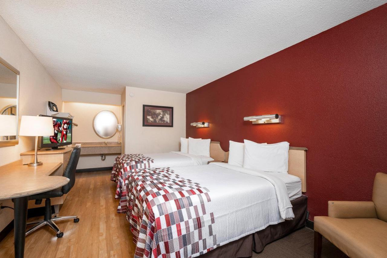 Red Roof Inn Detroit - Roseville St Clair Shores Exteriör bild