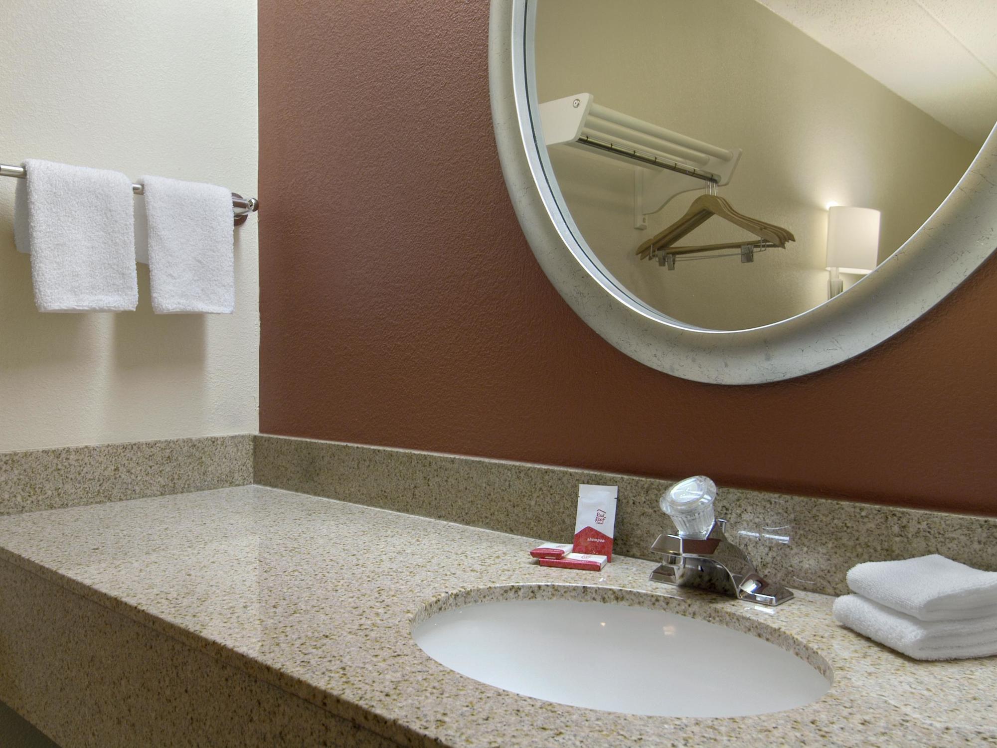 Red Roof Inn Detroit - Roseville St Clair Shores Rum bild