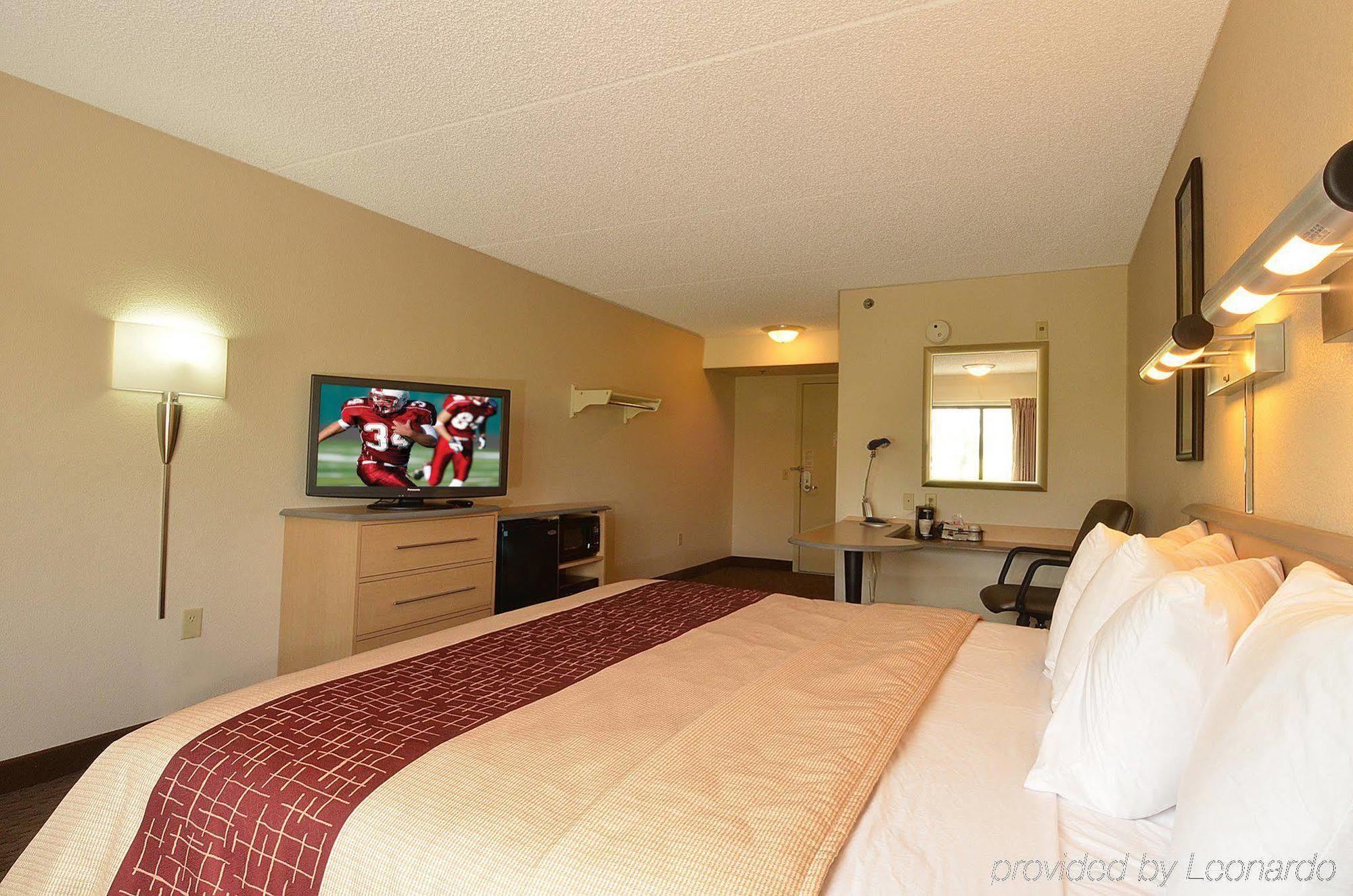 Red Roof Inn Detroit - Roseville St Clair Shores Exteriör bild