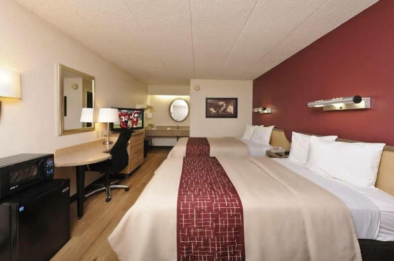 Red Roof Inn Detroit - Roseville St Clair Shores Exteriör bild